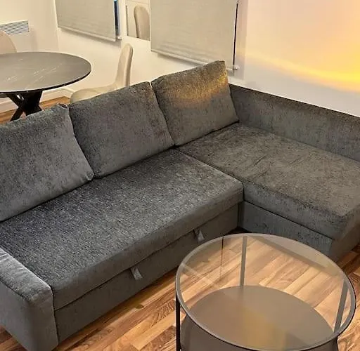 New Cosy Modern City Centre Flat
